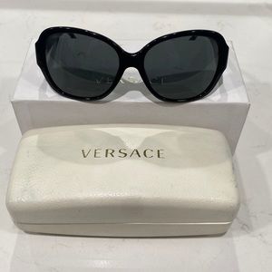 VERSACE BLACK AUTHENTIC Sunglasses MODEL: 4252 GB1/87